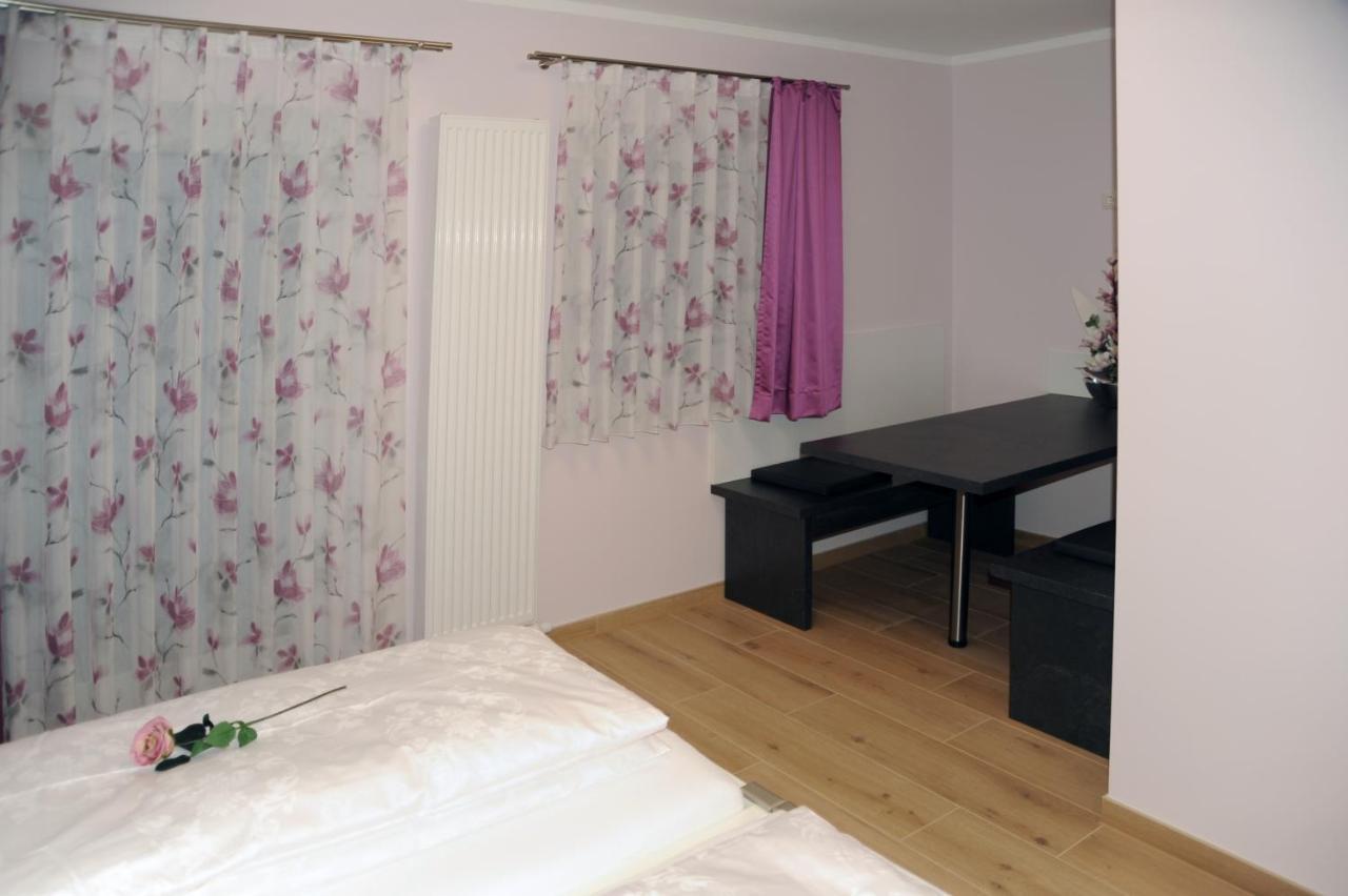Pension Lerchenfeld Schongau Esterno foto